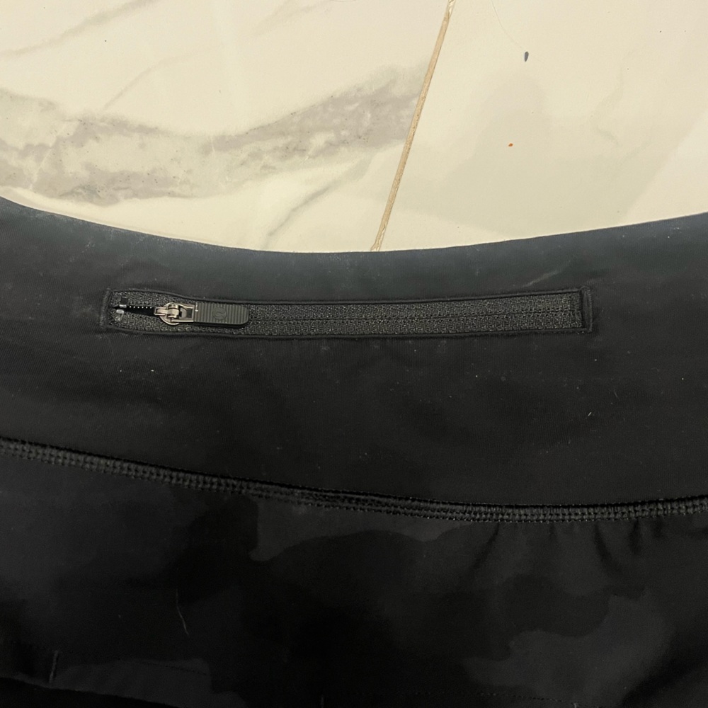 Lululemon 4” Speed up shorts mid rise 4 Tall - Picture 3 of 5
